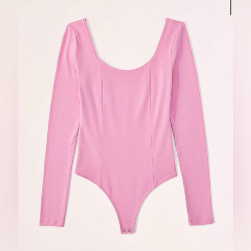 Abercrombie & Fitch- Long Sleeve Seamed Scoop neck bodysuit